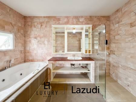 В самом сердце Хуа Хина / участок 1600 кв. м / 5 спален