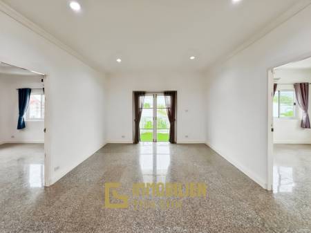 im Herzen von Hua Hin / 1.600 qm Grundstück / 5 Schlafzimmer