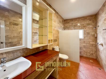 im Herzen von Hua Hin / 1.600 qm Grundstück / 5 Schlafzimmer