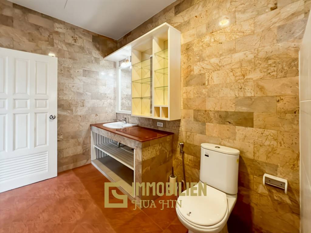 im Herzen von Hua Hin / 1.600 qm Grundstück / 5 Schlafzimmer