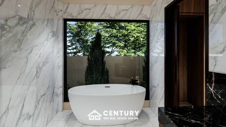 638 ตร.ม 3 เตียง 4 อาบน้ำ วิลล่า For ขาย