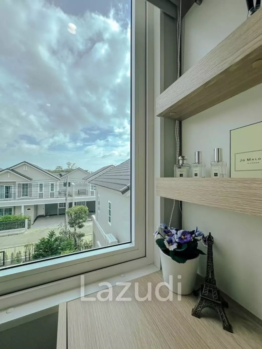4-Bedroom House for Rent at Anasiri Pa Klok
