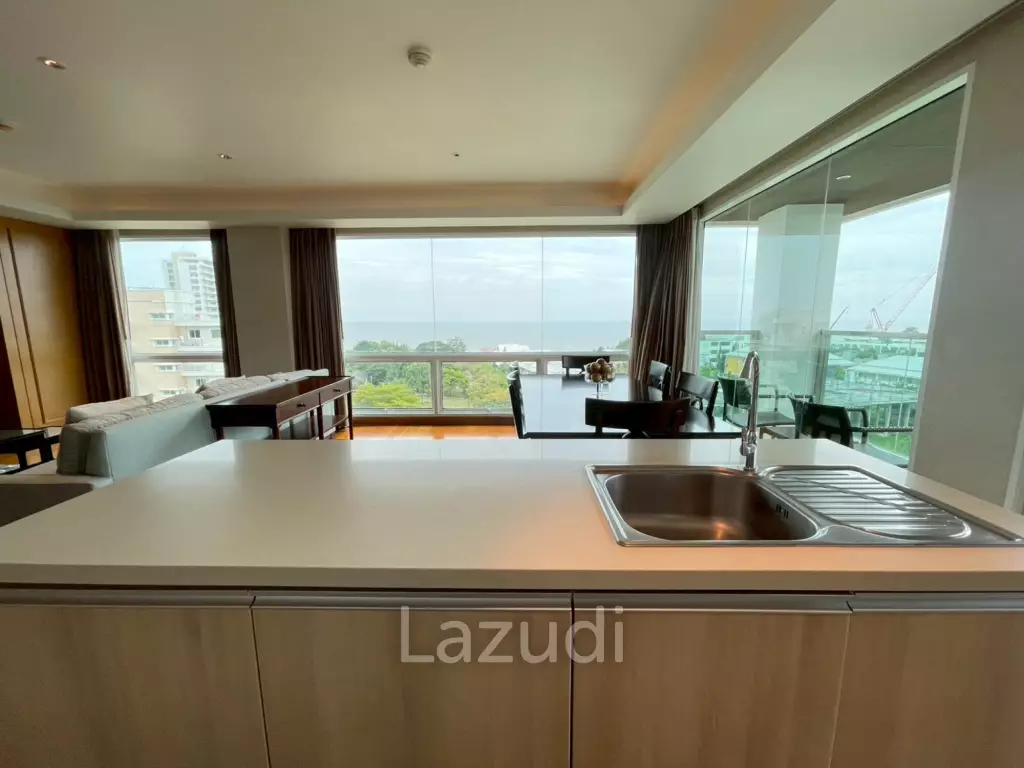 Amari Residence: 3 Bedroom Condo with Sea View