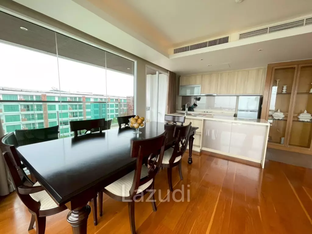 Amari Residence: 3 Bedroom Condo with Sea View