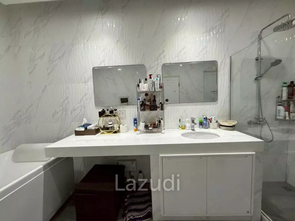 3 Bed 2 Bath 200 SQ.M. Eakmongkol Village 1