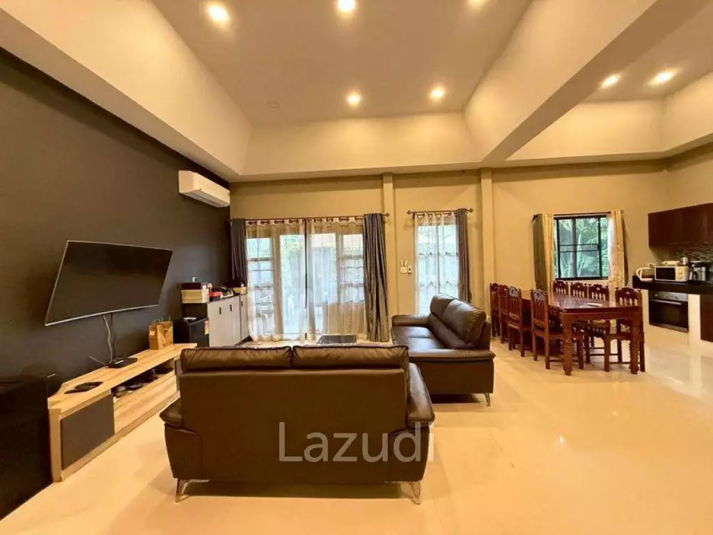 3 Bed 2 Bath 200 SQ.M. Eakmongkol Village 1