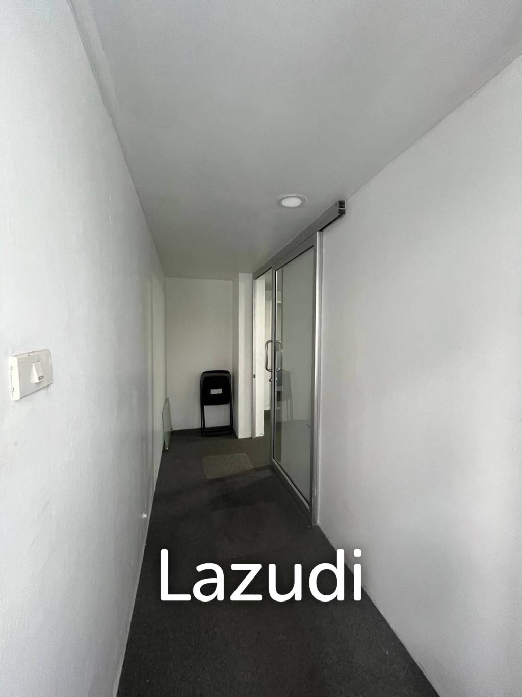 Modern Office Space in Sathon Near BTS Chong-Nonsi