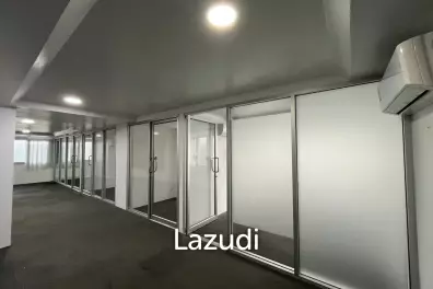 Modern Office Space in Sathon Near BTS Chong-Nonsi