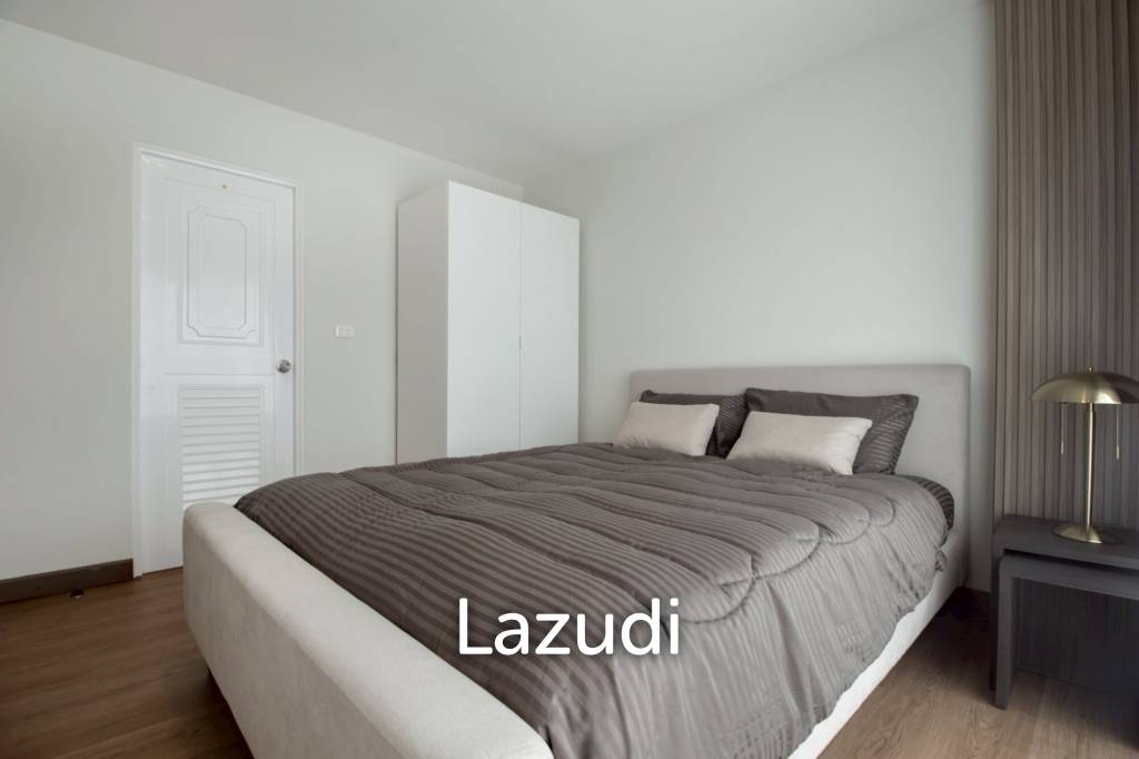Stylish 2-Bed Condo with Mountain Views in Hua Hin