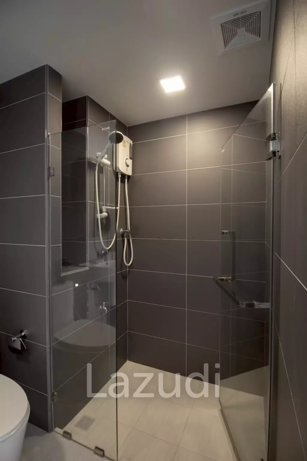 Stylish 2-Bed Condo with Mountain Views in Hua Hin