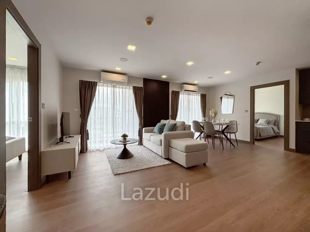 Stylish 2-Bed Condo with Mountain Views in Hua Hin