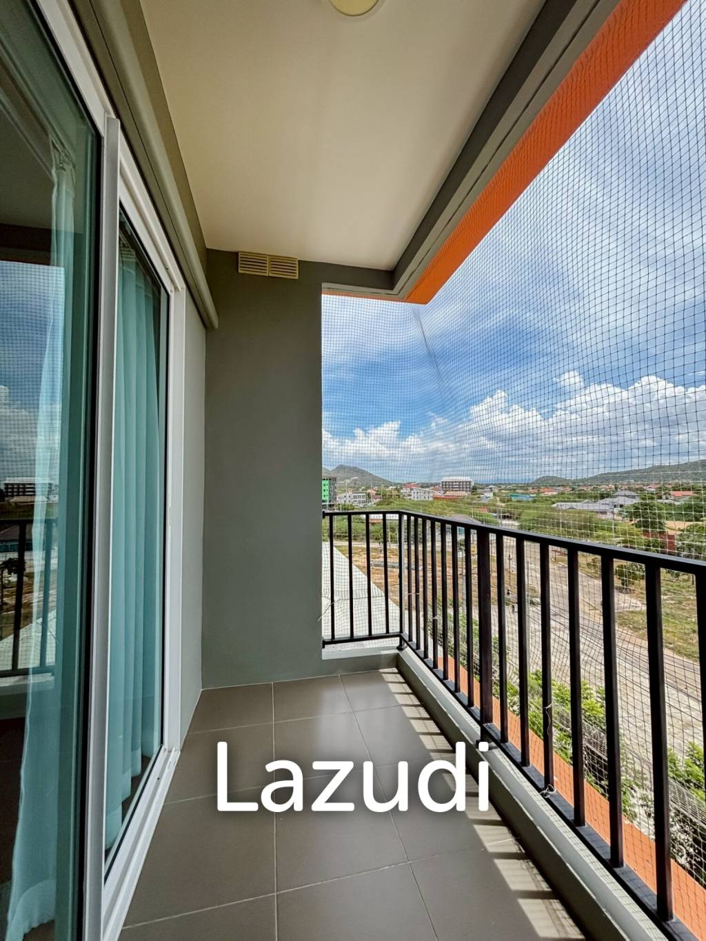 Stylish 2-Bed Condo with Mountain Views in Hua Hin