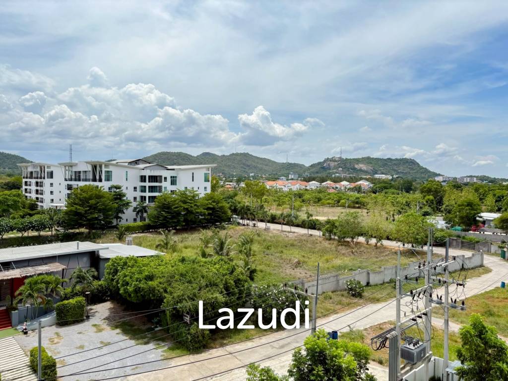 Stylish 2-Bed Condo with Mountain Views in Hua Hin