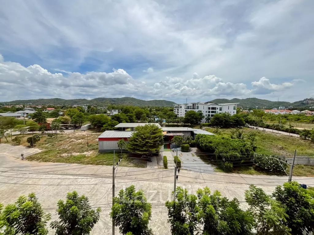Stylish 2-Bed Condo with Mountain Views in Hua Hin
