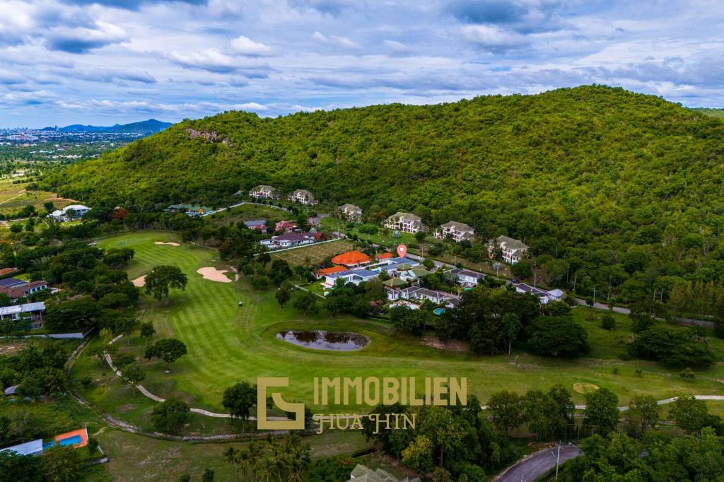 Golfplatz Lage / Einzugsbereit / 1.150 qm Grundstück / 320 qm Wohnfläche