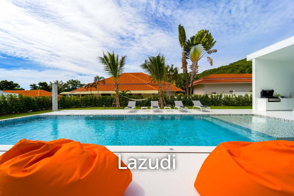 Palm Hills: Exclusive 4-Bed Golf Course Home on 1150 Sqm Plot