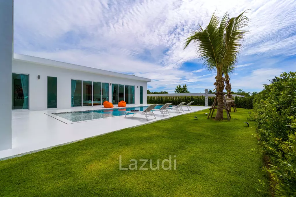 Palm Hills: Exclusive 4-Bed Golf Course Home on 1150 Sqm Plot