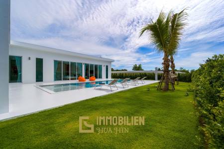 Golfplatz Lage / Einzugsbereit / 1.150 qm Grundstück / 320 qm Wohnfläche