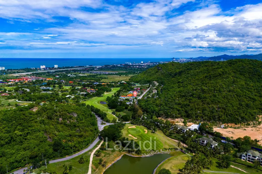Palm Hills: Exclusive 4-Bed Golf Course Home on 1150 Sqm Plot