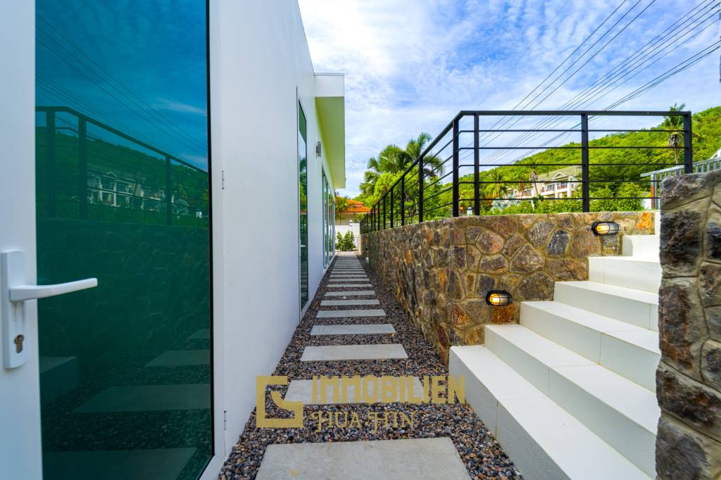 Golfplatz Lage / Einzugsbereit / 1.150 qm Grundstück / 320 qm Wohnfläche