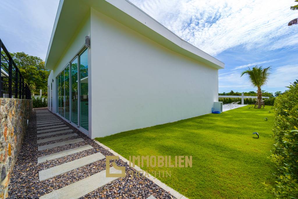 Golfplatz Lage / Einzugsbereit / 1.150 qm Grundstück / 320 qm Wohnfläche