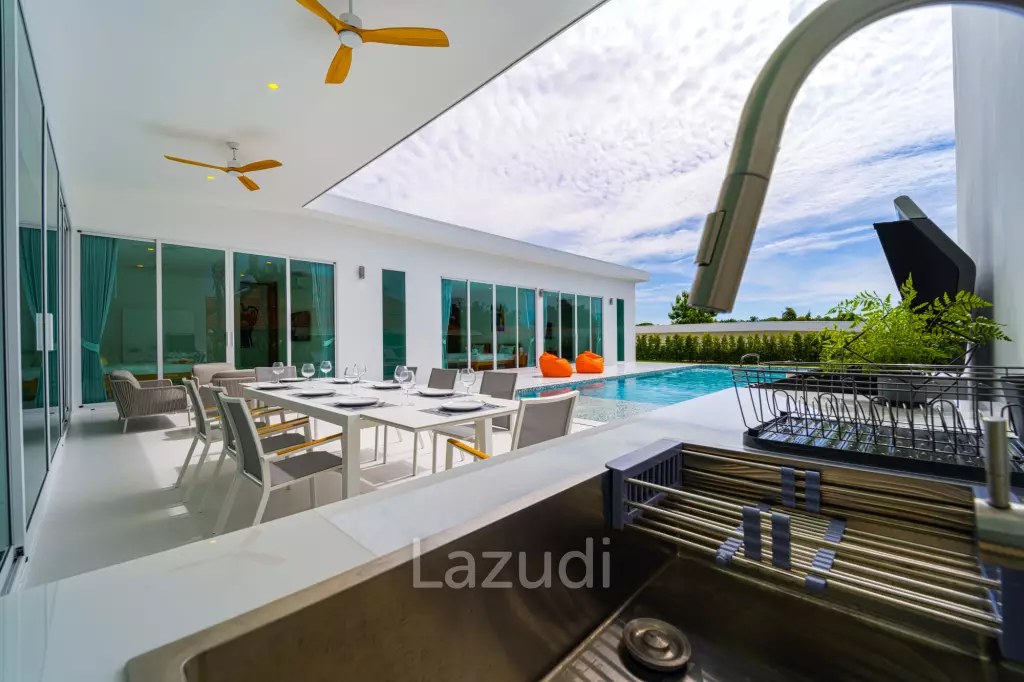 Palm Hills: Exclusive 4-Bed Golf Course Home on 1150 Sqm Plot