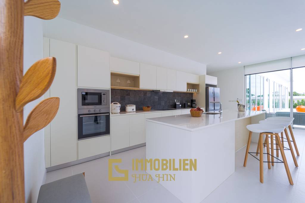 Golfplatz Lage / Einzugsbereit / 1.150 qm Grundstück / 320 qm Wohnfläche