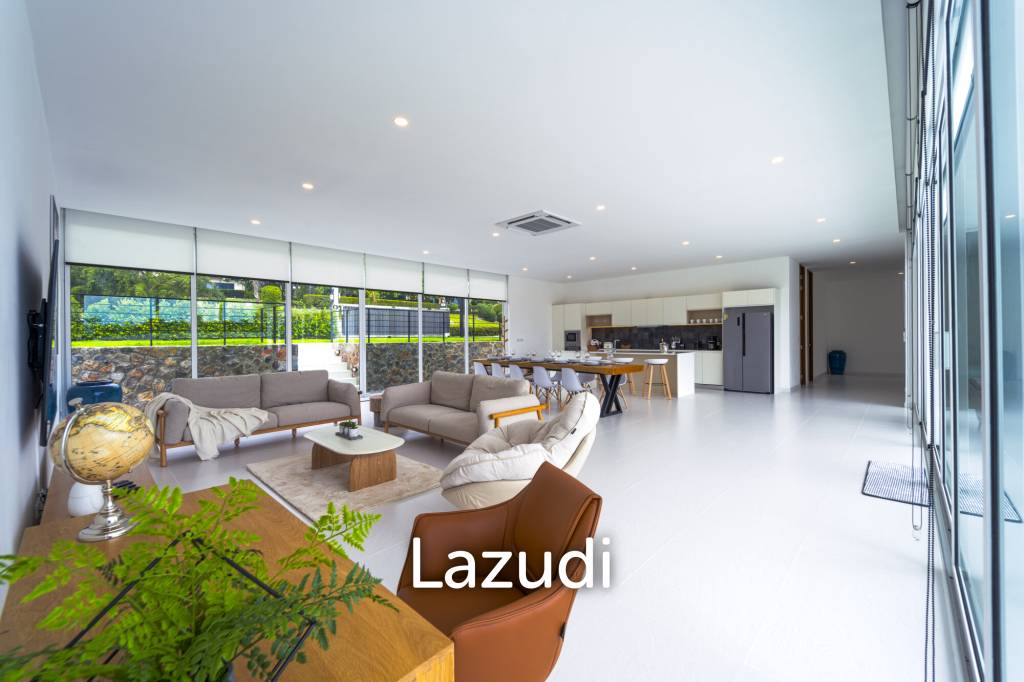 Palm Hills: Exclusive 4-Bed Golf Course Home on 1150 Sqm Plot