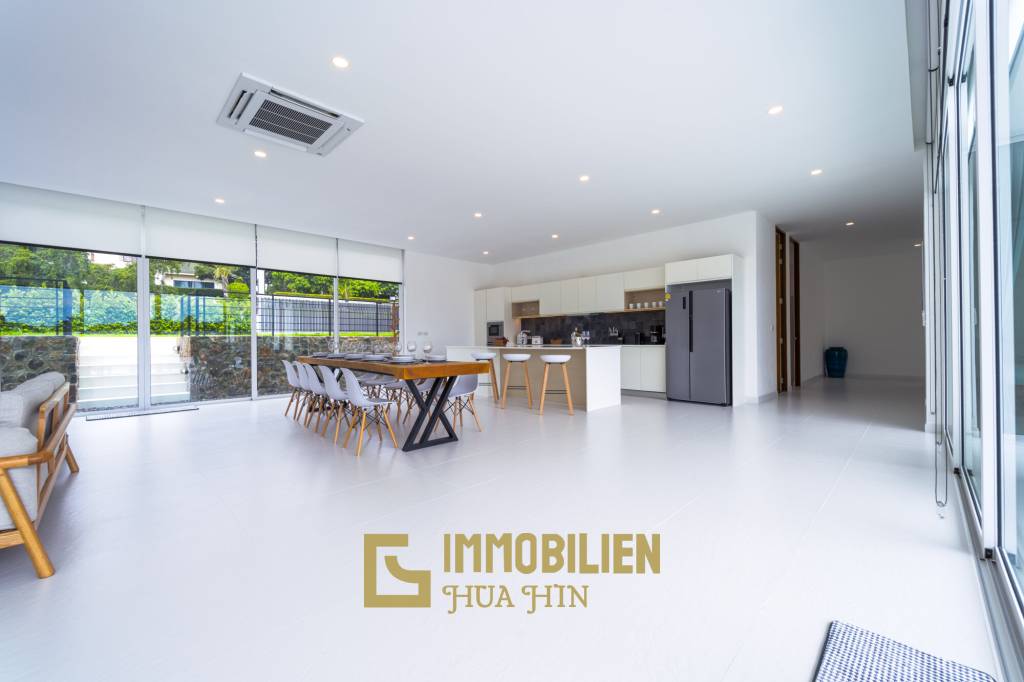 Golfplatz Lage / Einzugsbereit / 1.150 qm Grundstück / 320 qm Wohnfläche