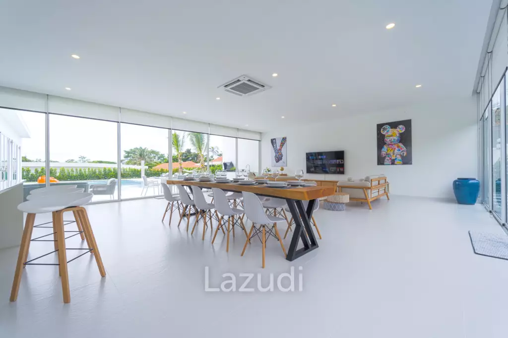 Palm Hills: Exclusive 4-Bed Golf Course Home on 1150 Sqm Plot