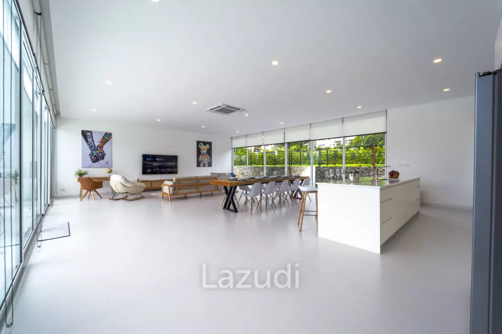 Palm Hills: Exclusive 4-Bed Golf Course Home on 1150 Sqm Plot