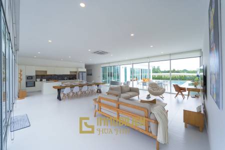 Golfplatz Lage / Einzugsbereit / 1.150 qm Grundstück / 320 qm Wohnfläche