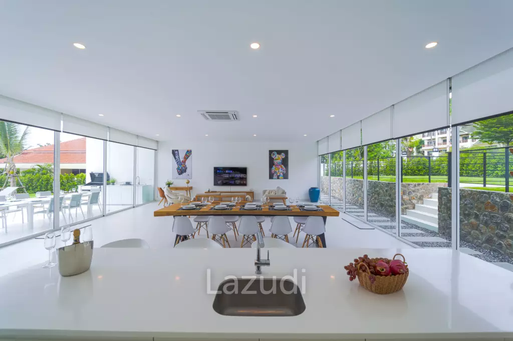 Palm Hills: Exclusive 4-Bed Golf Course Home on 1150 Sqm Plot