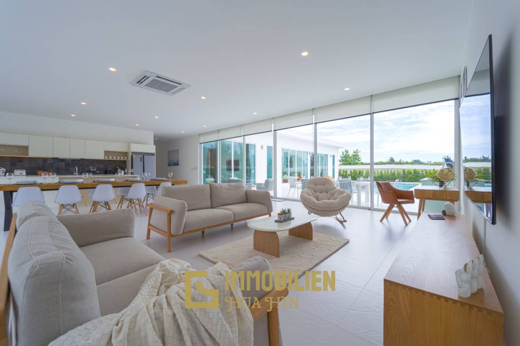 Golfplatz Lage / Einzugsbereit / 1.150 qm Grundstück / 320 qm Wohnfläche