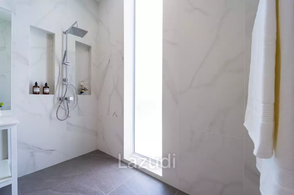 Palm Hills: Exclusive 4-Bed Golf Course Home on 1150 Sqm Plot