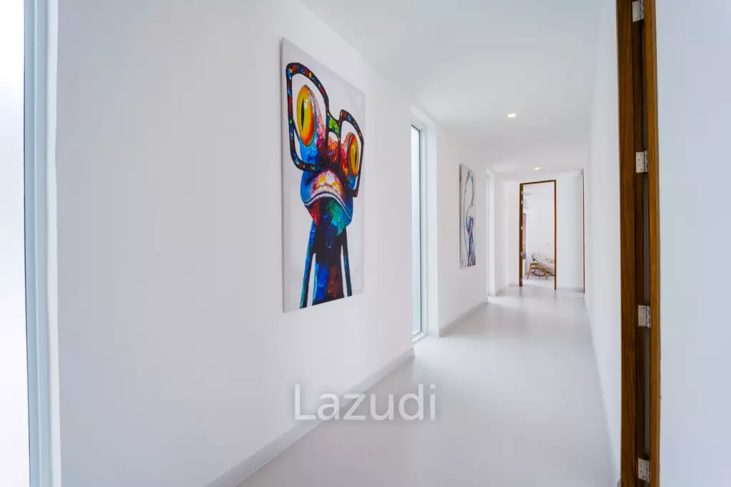 Palm Hills: Exclusive 4-Bed Golf Course Home on 1150 Sqm Plot