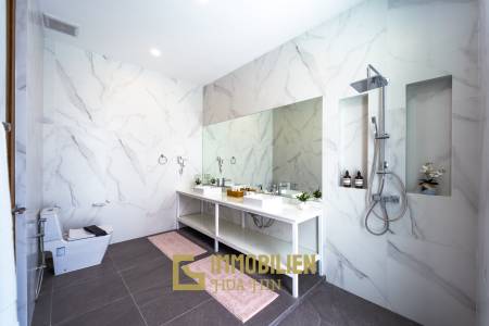 Golfplatz Lage / Einzugsbereit / 1.150 qm Grundstück / 320 qm Wohnfläche