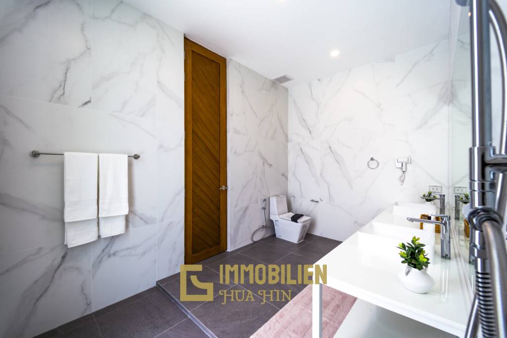 Golfplatz Lage / Einzugsbereit / 1.150 qm Grundstück / 320 qm Wohnfläche