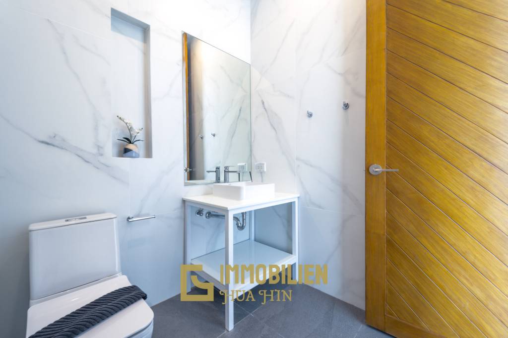 Golfplatz Lage / Einzugsbereit / 1.150 qm Grundstück / 320 qm Wohnfläche