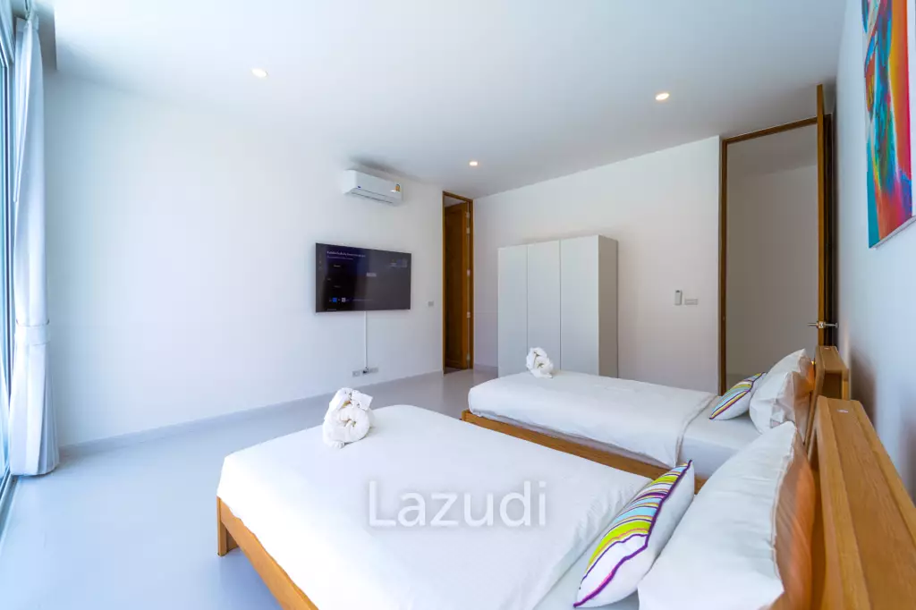 Palm Hills: Exclusive 4-Bed Golf Course Home on 1150 Sqm Plot
