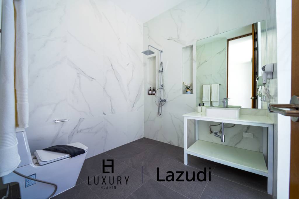 ปาล์มฮิลส์: บ้านเดี่ยวติดสนามกอล์ฟสุดพิเศษ 4 ห้องนอน บนที่ดิน 1,150 ตร.ม.