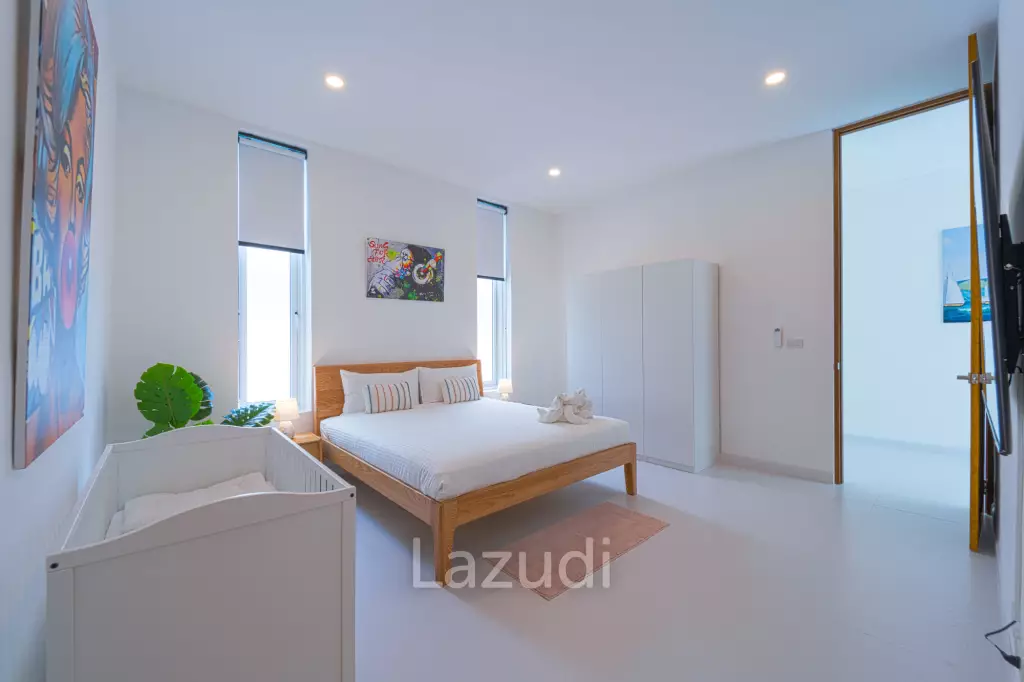 Palm Hills: Exclusive 4-Bed Golf Course Home on 1150 Sqm Plot
