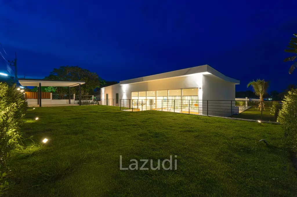 Palm Hills: Exclusive 4-Bed Golf Course Home on 1150 Sqm Plot