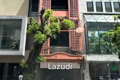 Commercial Building for Rent on Sukhumvit Main Road near BTS Phrom Phong