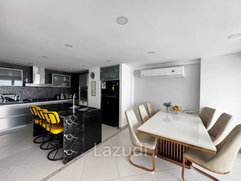 Luxury Sea View 4-Bedroom Villa for Rent in Bay View