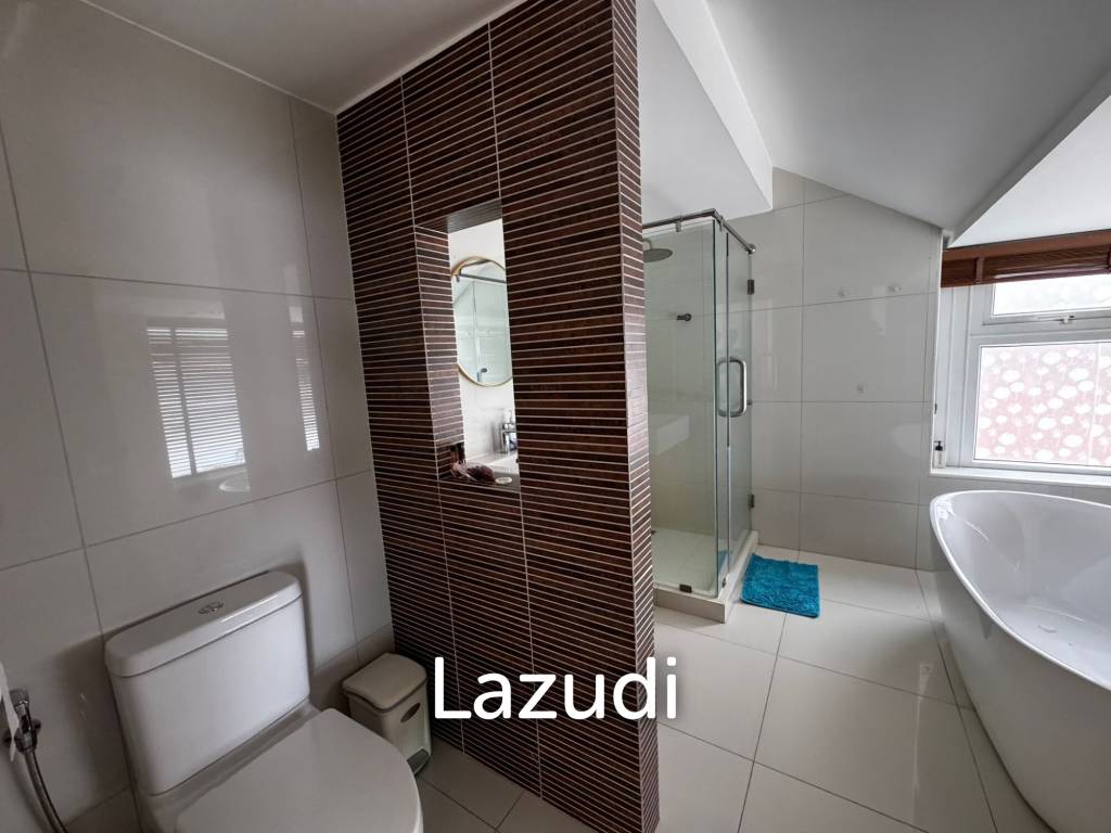 Luxury Sea View 4-Bedroom Villa for Rent in Bay View