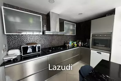 Luxury Sea View 4-Bedroom Villa for Rent in Bay View