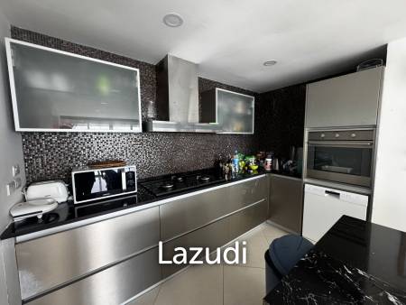 Luxury Sea View 4-Bedroom Villa for Rent in Bay View