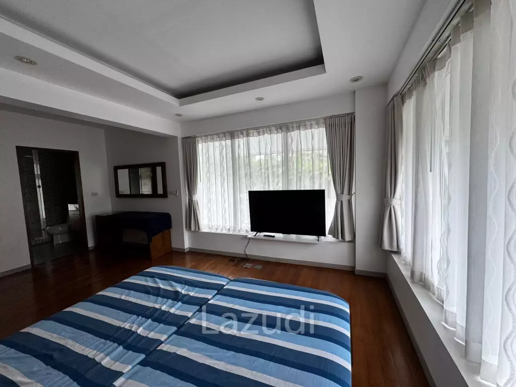 Luxury Sea View 4-Bedroom Villa for Rent in Bay View