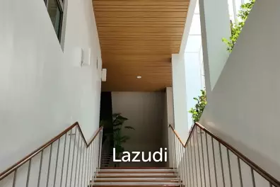 Modern Home Office 4-Storey in Bang Chak Phra Khanong